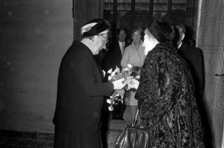 Koningin Juliana bezoekt Zeeland ter gelegenheid herdenking bevrijding van Zeela, Bestanddeelnr 922-9255