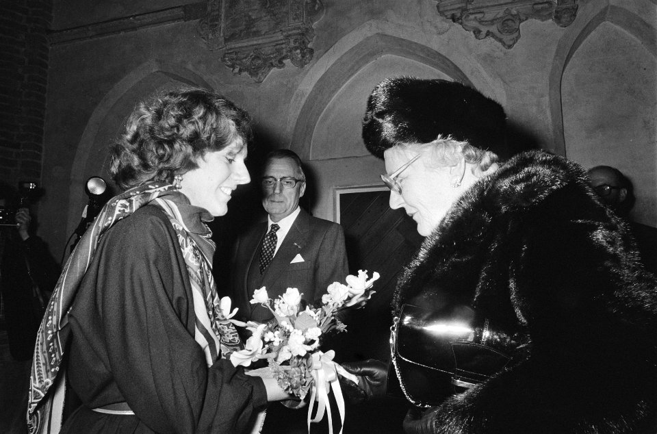 Koningin Juliana in Utrecht bij herdenking 75 jaar rechtspraak sociale verzekeri, Bestanddeelnr 930-0444