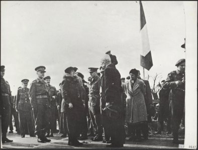 Koningin Wilhelmina keert na vijf jaren ballingschap terug in Nederland, Bestanddeelnr 019-0647