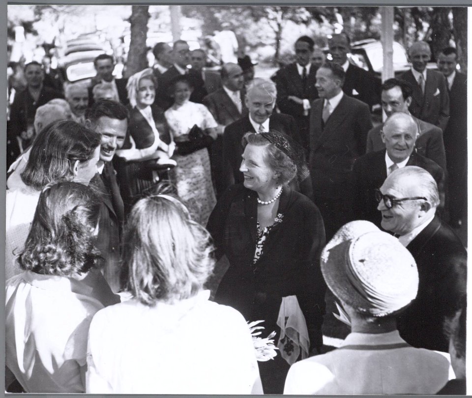 Koningin Juliana in Orange, Frankrijk, 31-07-1952 tijdens het staatsbezoek aan F, Bestanddeelnr 006-1320