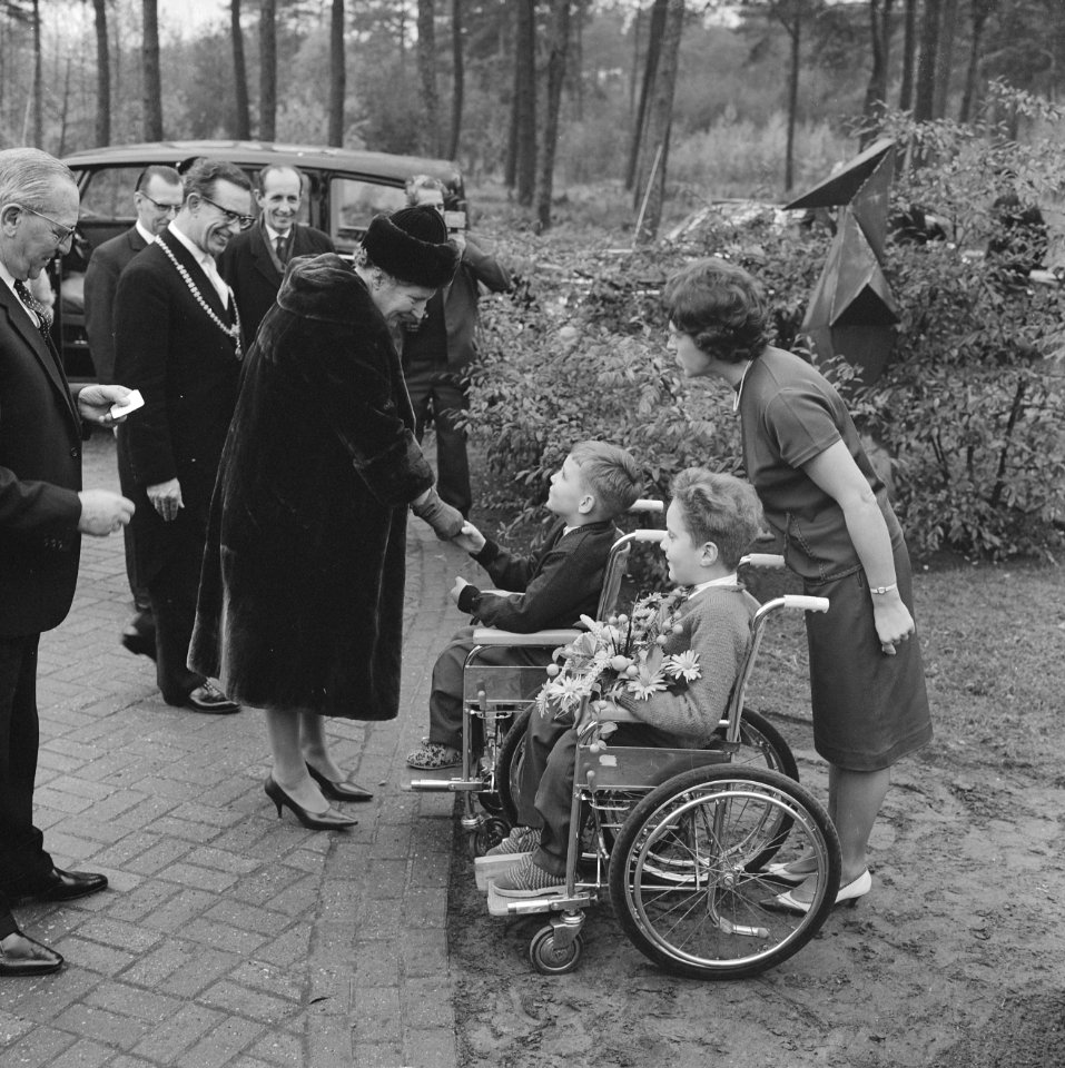 Koningin Juliana in revalidatiecentrum Charlotte-oord te Tilburg, Bestanddeelnr 914-5069