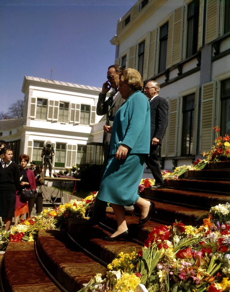 Koninginnedag, Bernhard, prins, Juliana, koningin, Utrecht, Bestanddeelnr 254-7803
