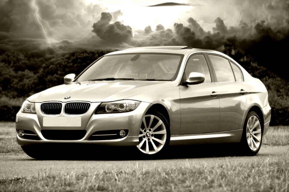Vehicle automobile luxury