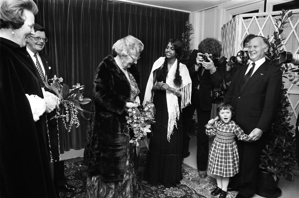 Koningin Juliana bij feestconcert in Amsterdam Concertgebouw koningin Juliana kr, Bestanddeelnr 929-6667