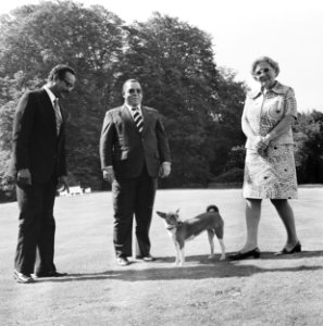 Koningin Juliana ontvangt de premiers van Suriname en Nederlandse Antillen op So, Bestanddeelnr 927-1983