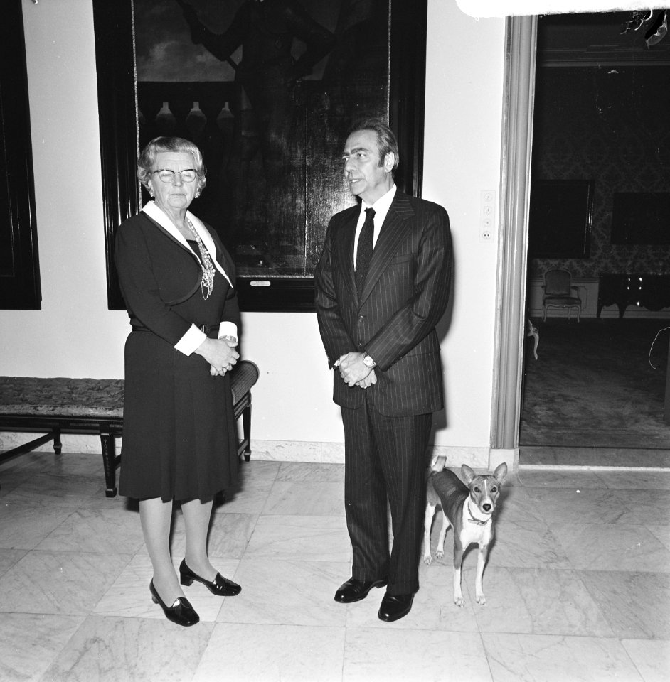 Koningin Juliana ontvangt de voorzitter van de Europese Commissie, Francois Xavi, Bestanddeelnr 926-7627