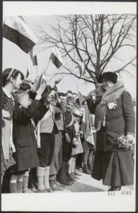 Koningin Wilhelmina tijdens haar bezoek aan Zeeuws-Vlaanderen, Bestanddeelnr 043-0505