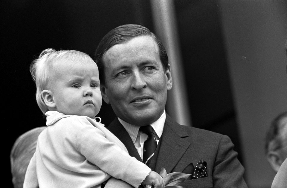 Koninginnedag. Prins Claus met prins Willem Alexander, Bestanddeelnr 921-3022