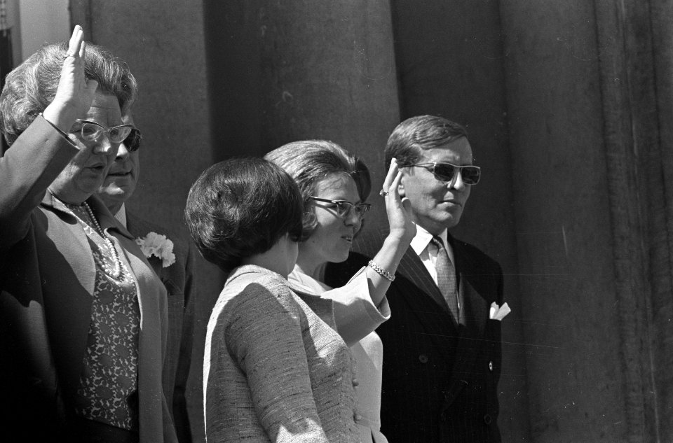 Koninginnedag, defilee op Soestdijk, Margriet en Pieter (koppen), Bestanddeelnr 919-0947