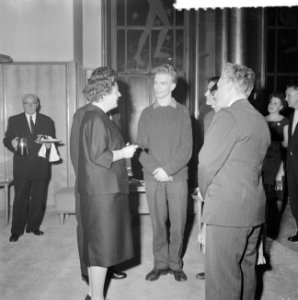 Koningin Juliana woont 9e lustrum bij van de Vrijzinnig Christelijke Studenten B, Bestanddeelnr 911-8853