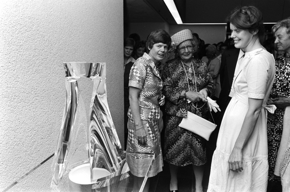 Koningin Juliana stelt Slotervaartziekenhuis in Amsterdam gebruik, openingshande, Bestanddeelnr 928-6558