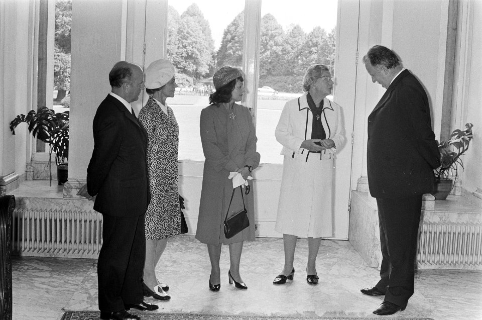 Koningin Juliana ontvangt de Poolse minister van Buitenlandse Zaken v.l.n.r. am, Bestanddeelnr 927-2983