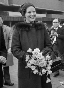 Koningin Margrethe en Koningin Juliana bezoeken Het Dorp in Arnhem Koningin M, Bestanddeelnr 928-2452 (cropped)