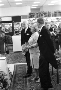 Koningin Juliana nieuwe areaal van Schiphol geopend, Bestanddeelnr 920-2766