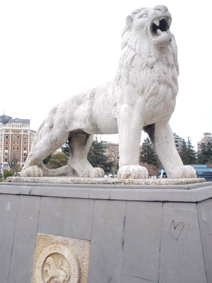 León - Puente de los Leones 1