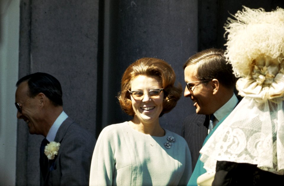 Koninginnedag, paleizen, defiles, Beatrix, prinses, , Christina, prinses, Claus,, Bestanddeelnr 254-7583