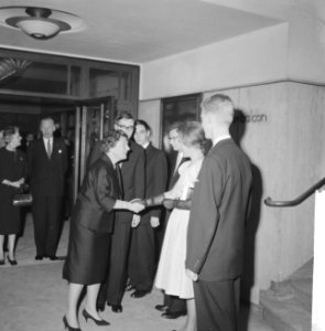 Koningin Juliana woont 9e lustrum bij van de Vrijzinnig Christelijke Studenten B, Bestanddeelnr 911-8847