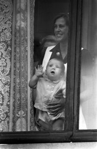 Koninginnedag. Prins Willem Alexander met de zuster, Bestanddeelnr 921-3048