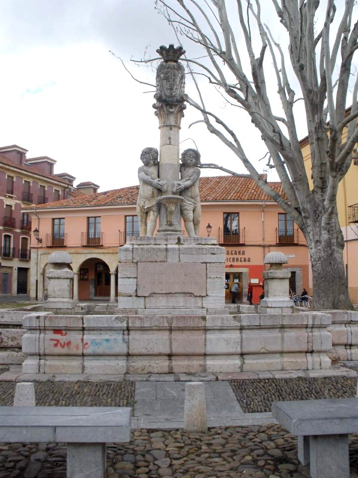 León - Plaza de Santa María del Camino o del Grano 3