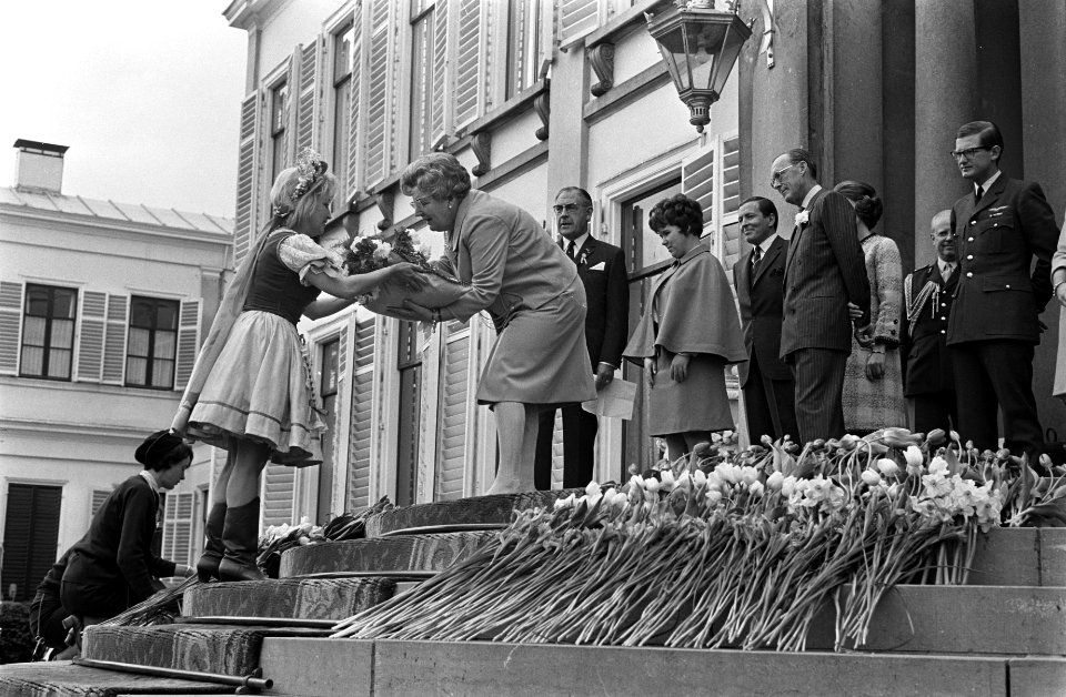Koninginnedag. Defile, Bestanddeelnr 921-3037