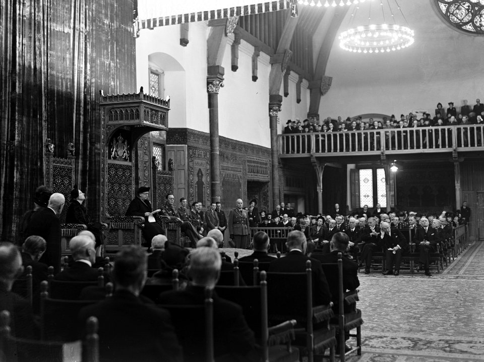 Koningin Wilhelmina op de troon, Bestanddeelnr 901-0969