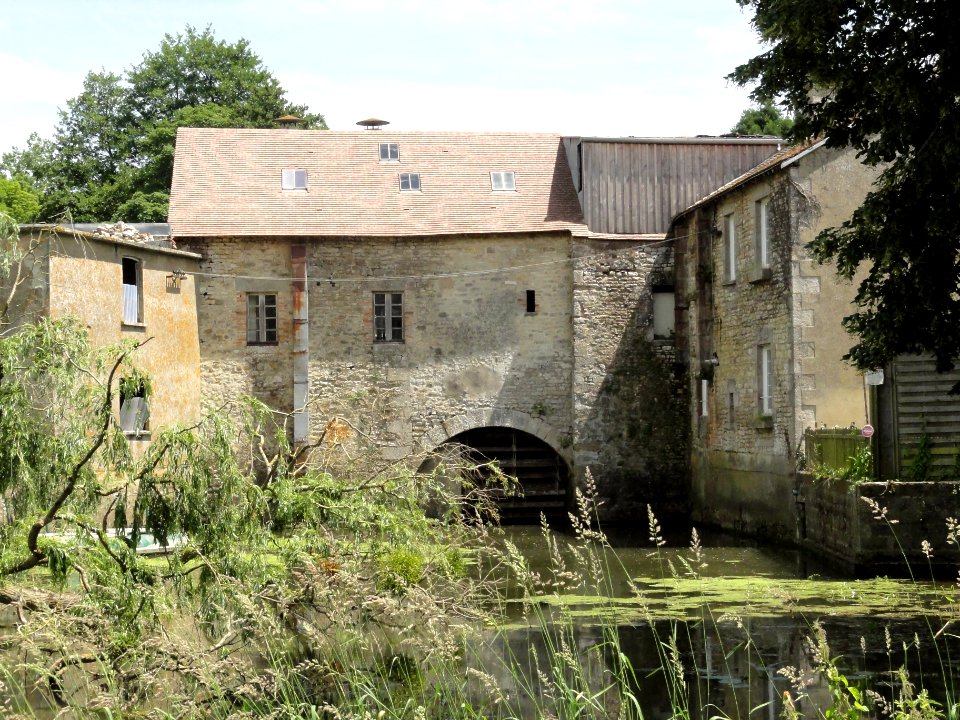 Le Chevain (Sarthe) moulin (01)