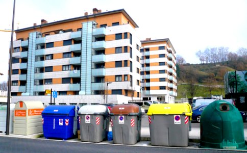 Lazkao - Contenedores de reciclaje