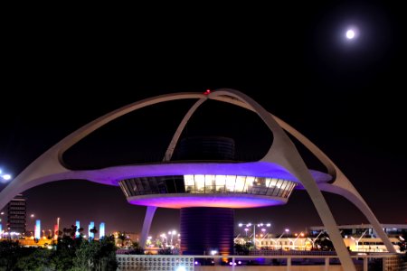 LAX Theme Building and moon from northwest 2016-07-21