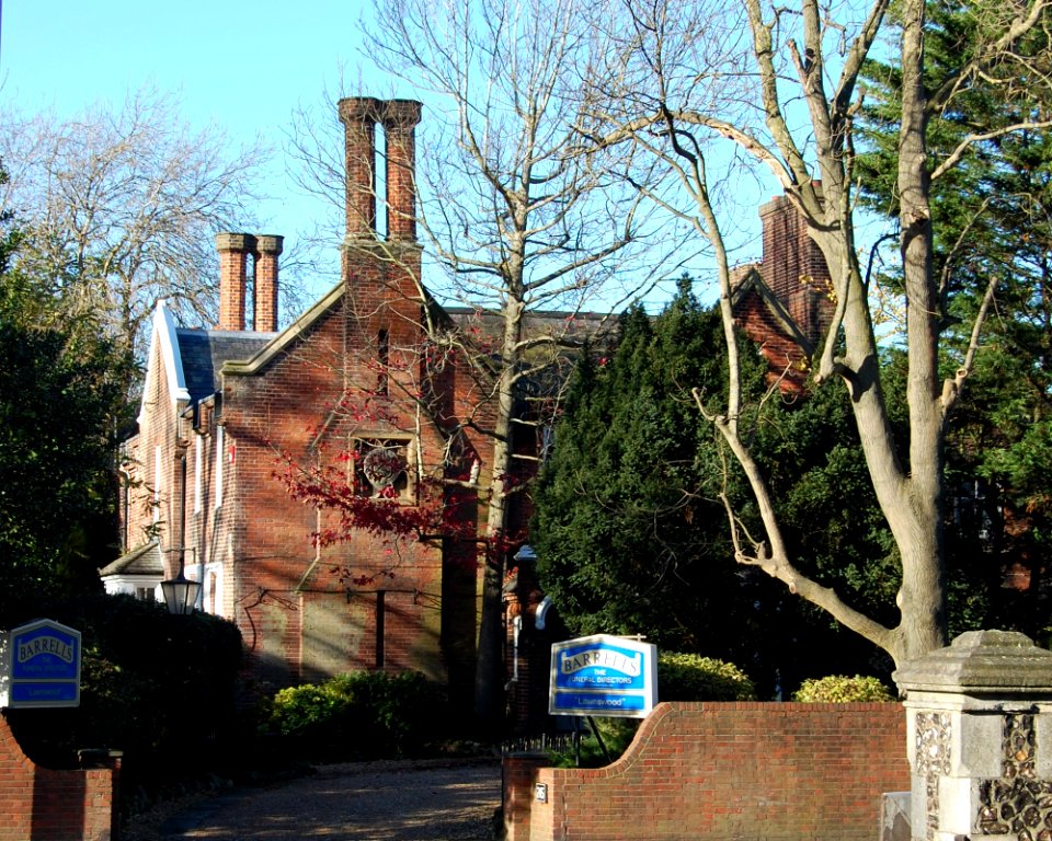 Lawnswood (former Vicarage of St Mary's Church), 245 Fratton Road, Fratton (November 2017) (NHLE Code 1104277) (2)