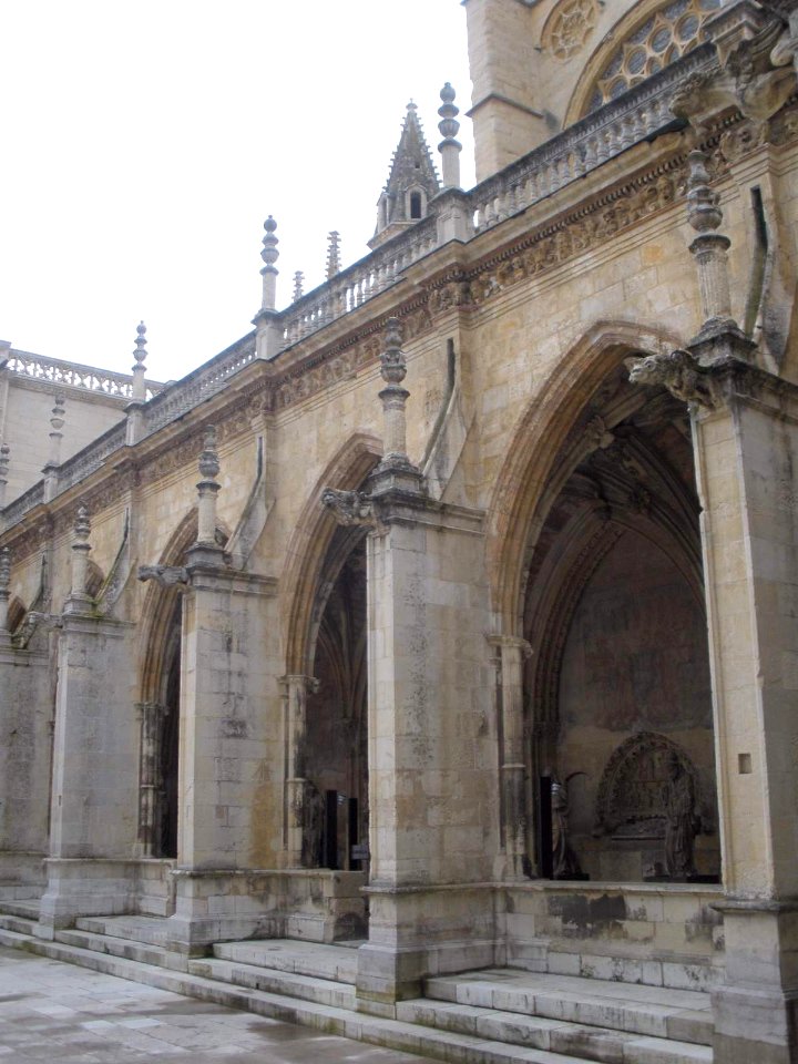 León - Catedral, claustro 08