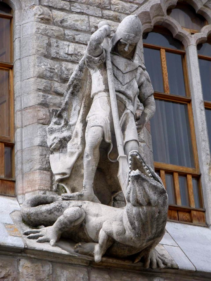 León - Casa de Botines 9