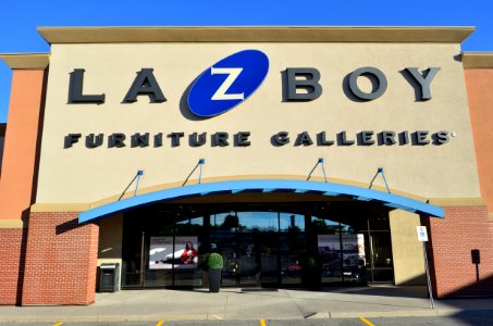 La-Z-Boy3083Hwy7-3