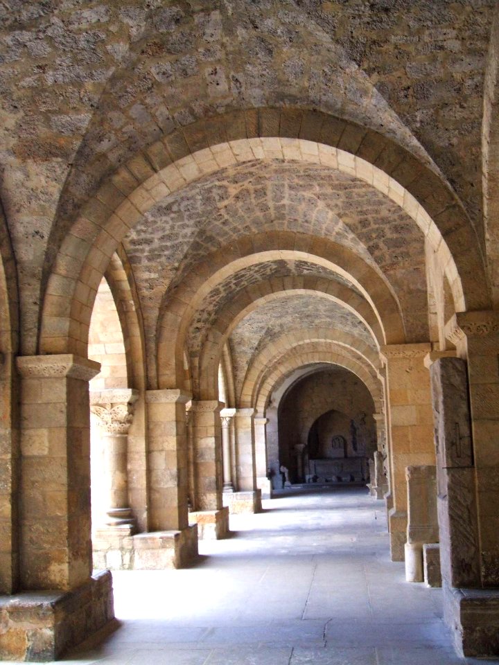 León - Basílica de San Isidoro, claustro 02