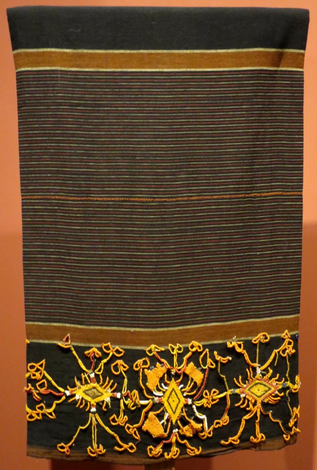 Lavo butu (sacred skirt) from Indonesia, Honolulu Museum of Art 10390.1