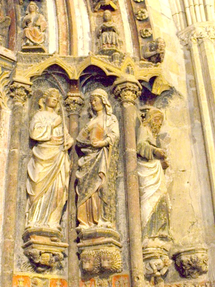 León - Catedral. Portada de la Virgen del Dado 4