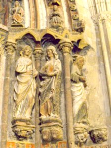 León - Catedral. Portada de la Virgen del Dado 4
