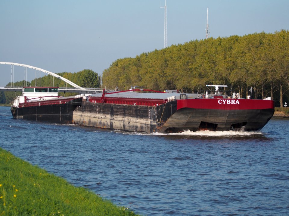 Lauwen ENI 02323098 pushing Cybra ENI 02326983 at the Amsterdam-Rhine Canal, pic3