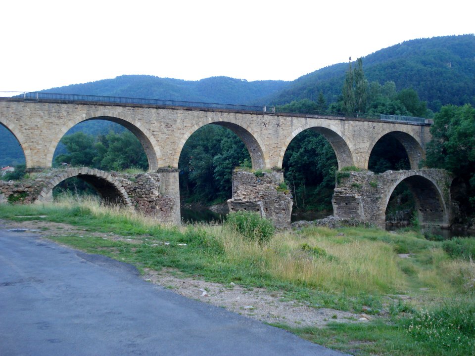 Lavoûte-sur-Loire, ruines vieux pont et pont chemin de fer