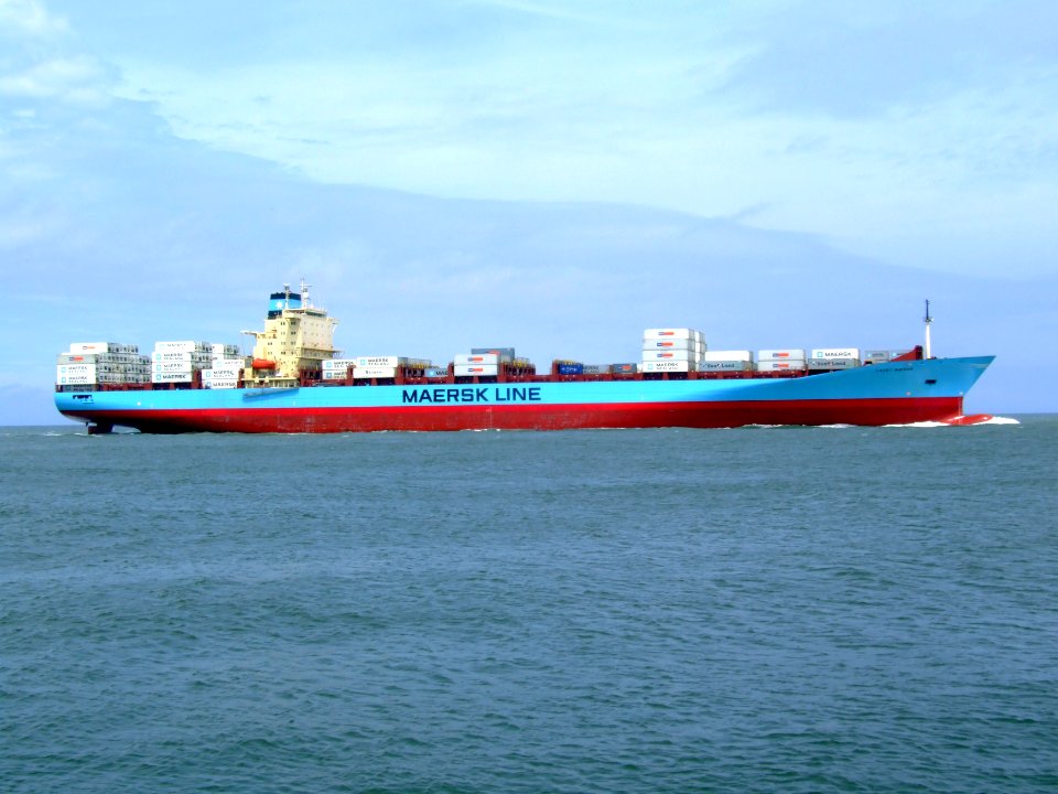 Laust Maersk p08 approaching Port of Rotterdam, Holland 14-Jul-2007