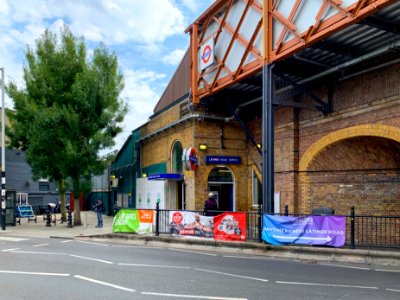 Latimer Road station entrance 1 2020