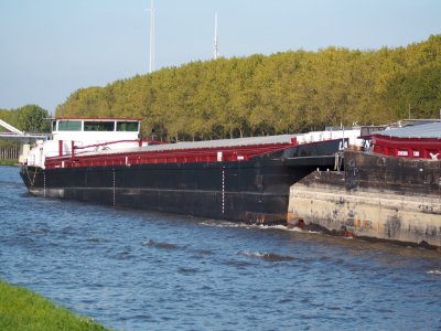 Lauwen ENI 02323098 pushing Cybra ENI 02326983 at the Amsterdam-Rhine Canal, pic4