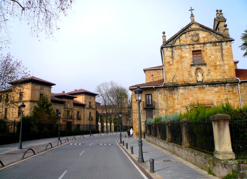 Lazkao - Monasterio de Santa Ana y Palacio de los Duques de Lazcano