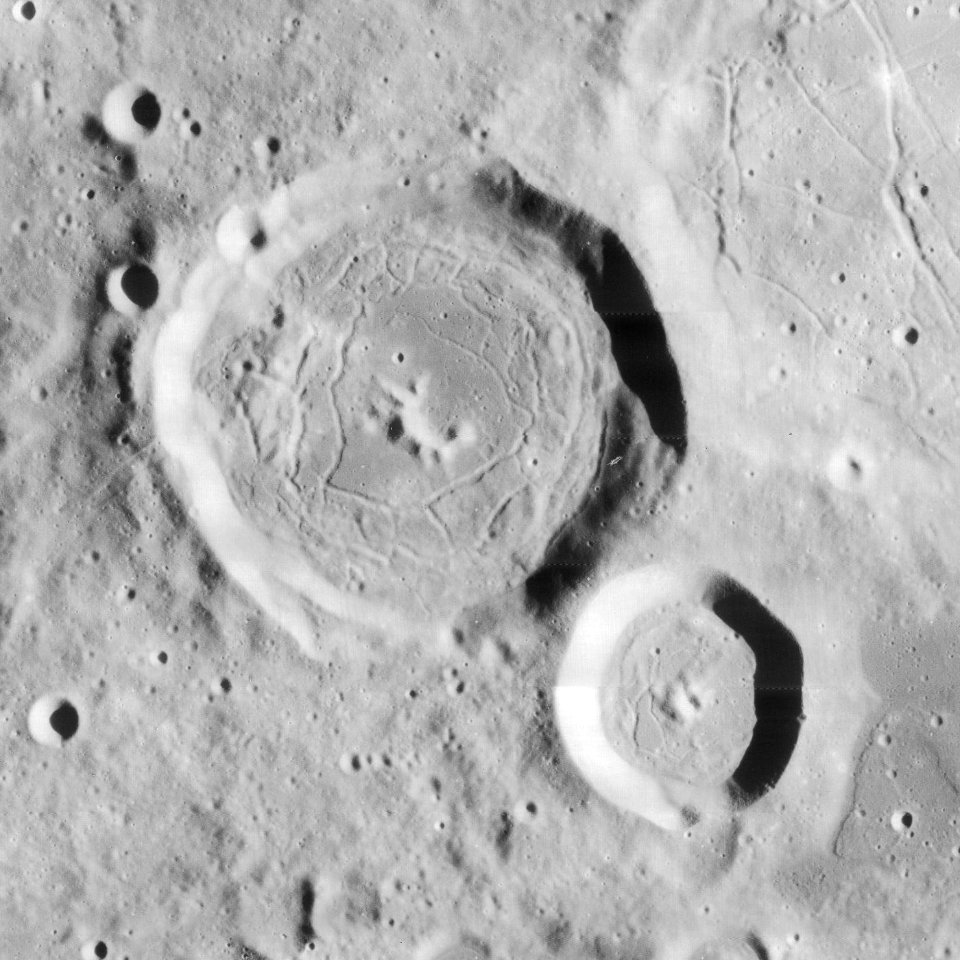 Lavoisier B and E craters 4189 h2