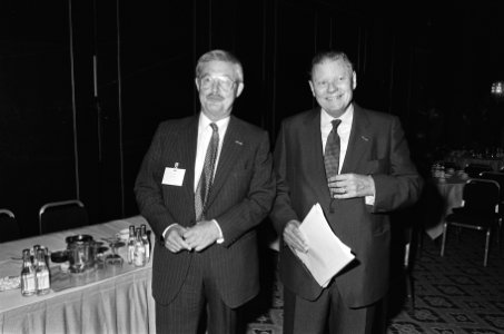 Ledenvergadering Raad van het Filiaal en Grootwinkelbedrijf de heren A. Heyn en , Bestanddeelnr 933-4459