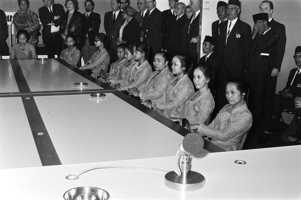Leden van de dansgroep, Bestanddeelnr 924-3981