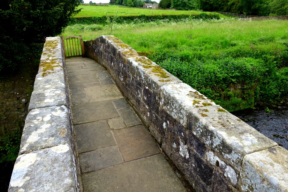 Leat Bridge - Fountains Hall - North Yorkshire, England - DSC00553