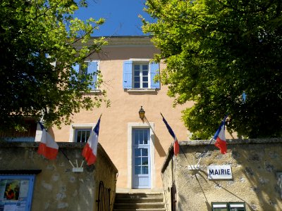 Le Poët-Sigillat Mairie 2