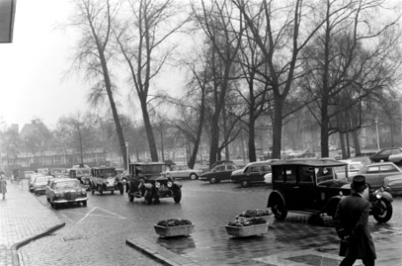 Leden van de Engelse Rolls Royce Club uit Kenton-Essex met 12 Rolls Royces bij h, Bestanddeelnr 922-2897