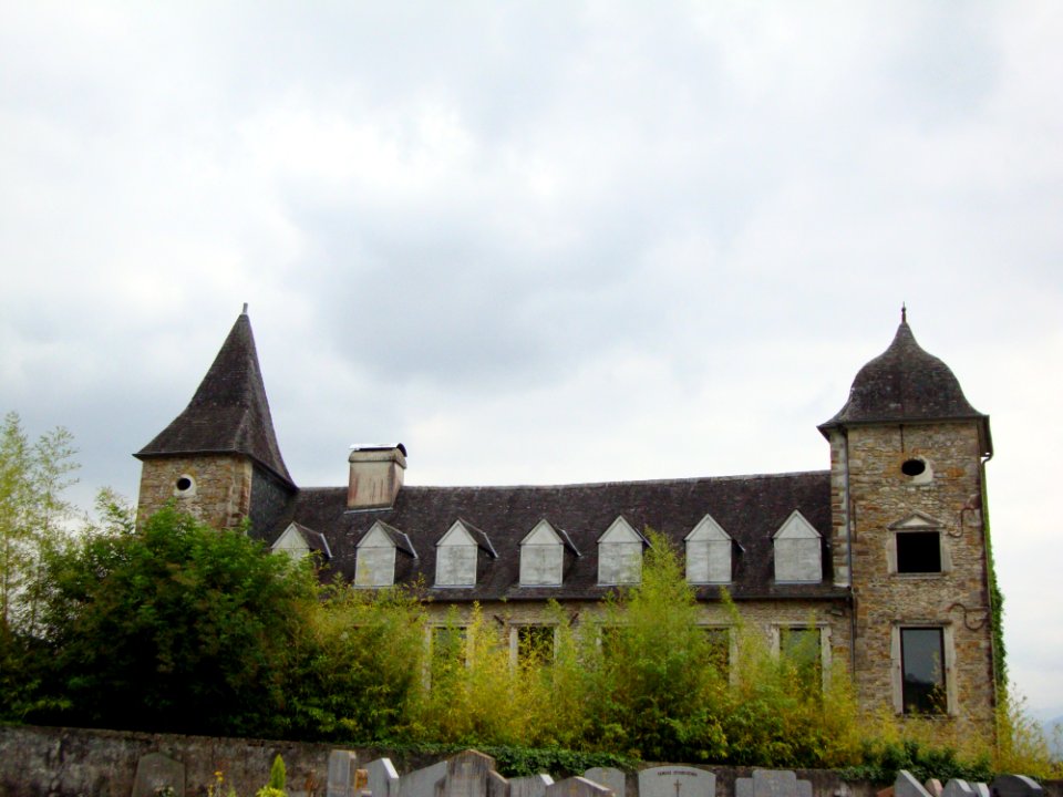Ledeuix (Pyr-Atl, Fr) château