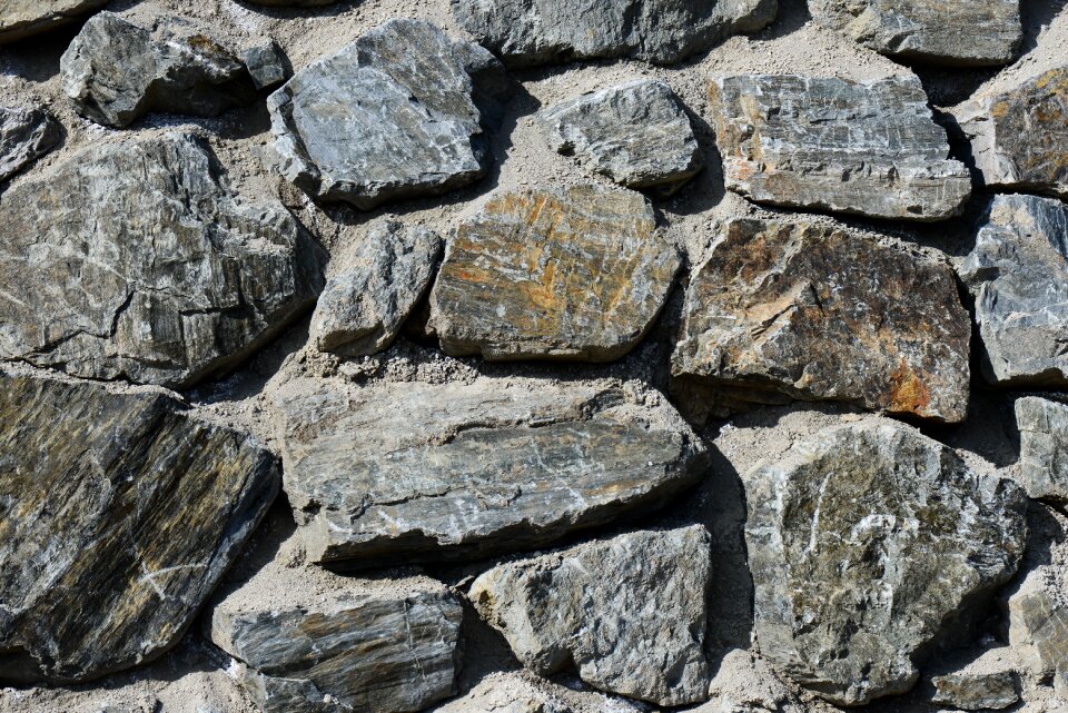 Background wall masonry